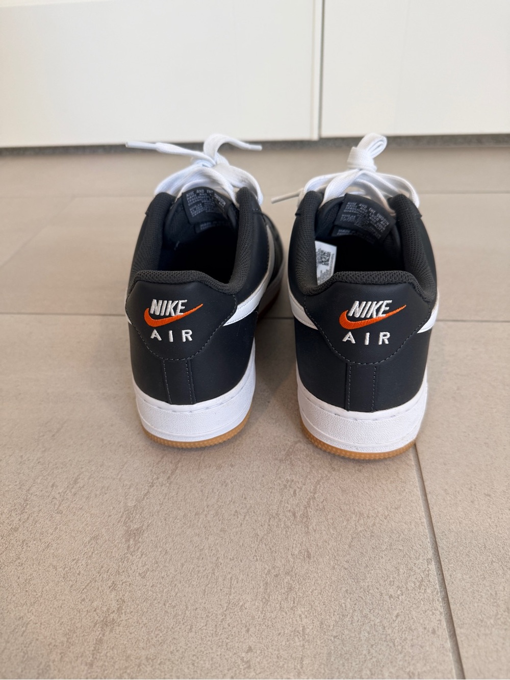 Nike Air Low-Top Sneakers - Black, White & Orange